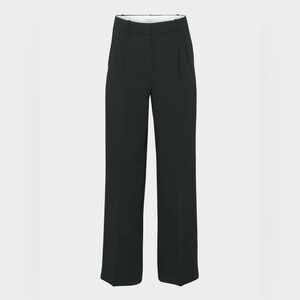 Aritzia The Effortless Pant Crepette - Short